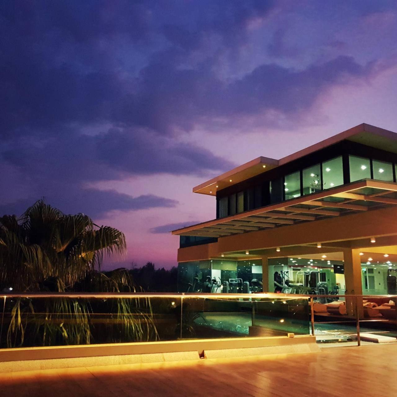 The Beverly Hills Hotel Nakhon Ratchasima Exterior photo